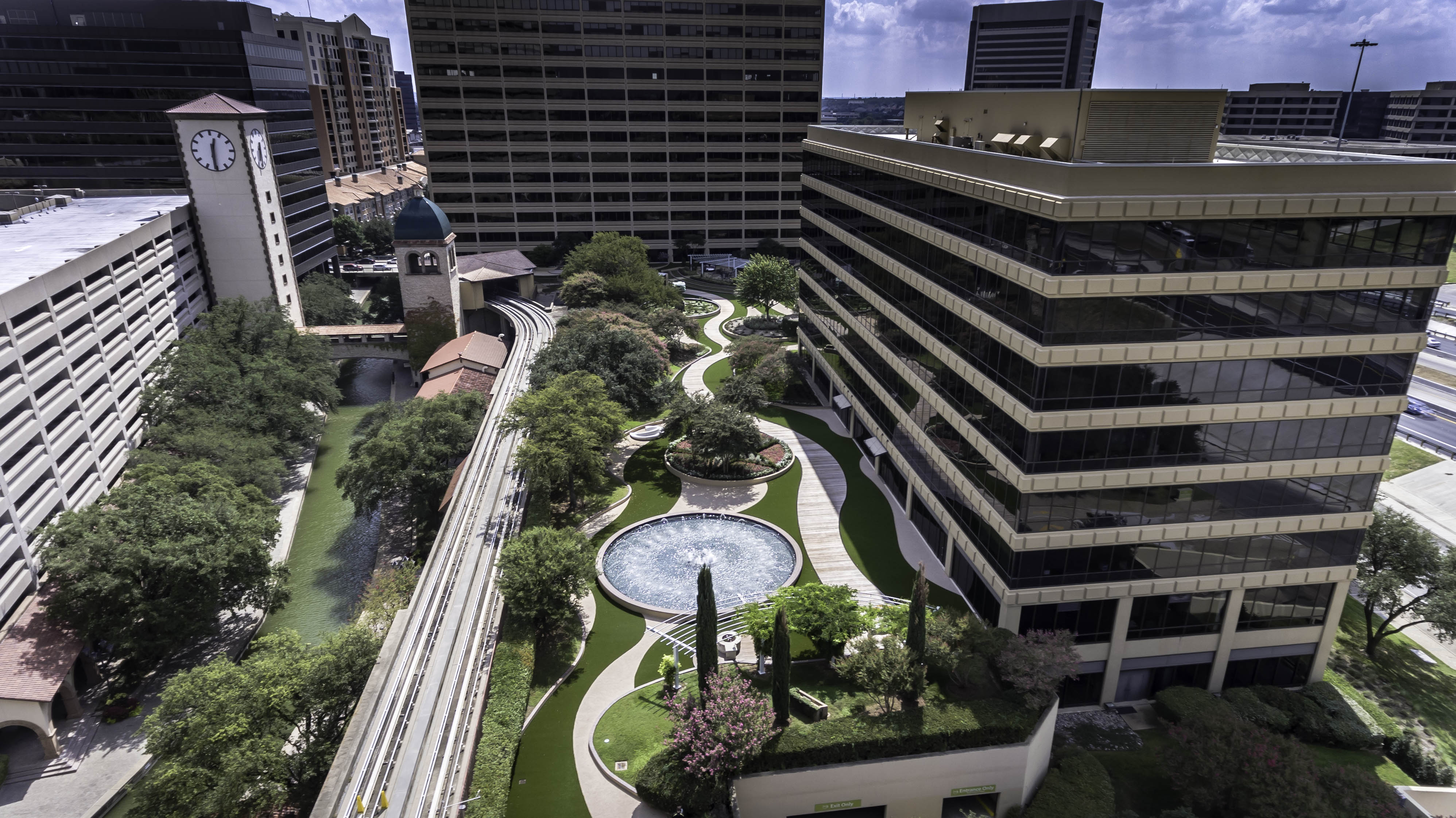 2_of_2_exterior_Picture.jpg
